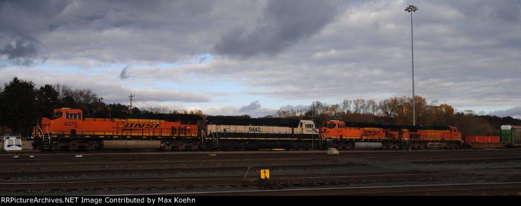 BNSF 6370